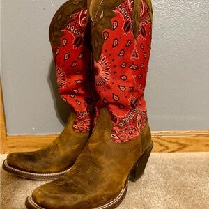 Ariat Circuit Cheyenne- Red Bandana print boots